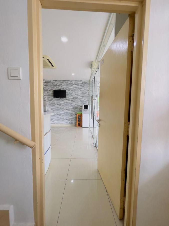 Noor Hotel Kangar Exterior photo