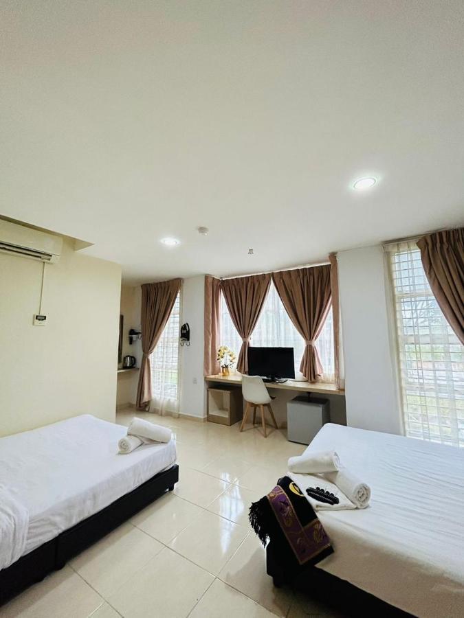 Noor Hotel Kangar Exterior photo
