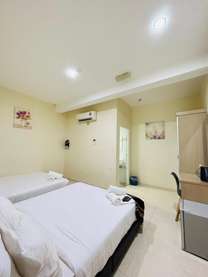 Noor Hotel Kangar Exterior photo