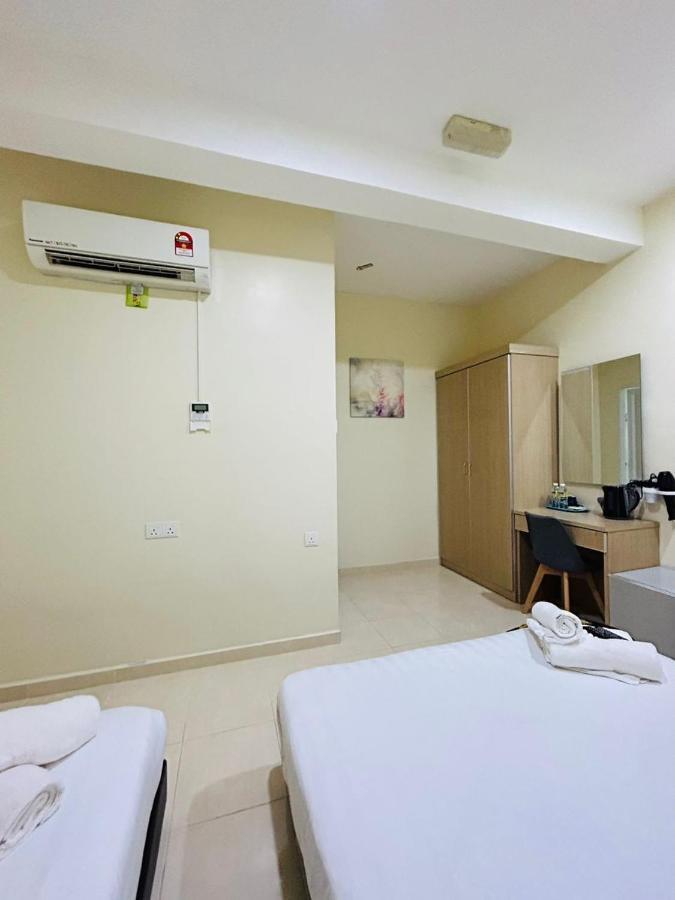 Noor Hotel Kangar Exterior photo